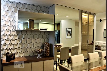 Sala 1 de apartamento para alugar com 3 quartos, 95m² em Santo Antônio, Belo Horizonte