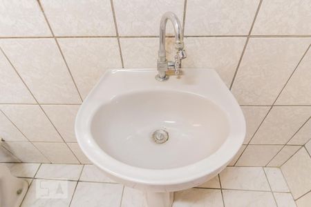 Casa à venda com 155m², 4 quartos e 2 vagasDetalhe banheiro