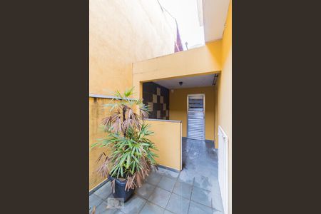 Casa à venda com 155m², 4 quartos e 2 vagasEntrada