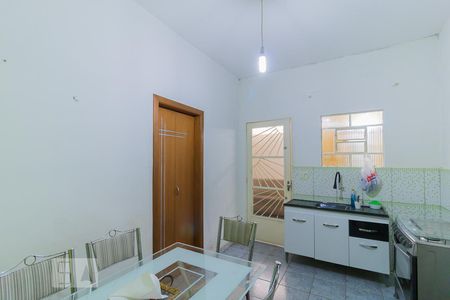 Casa à venda com 155m², 4 quartos e 2 vagasCozinha