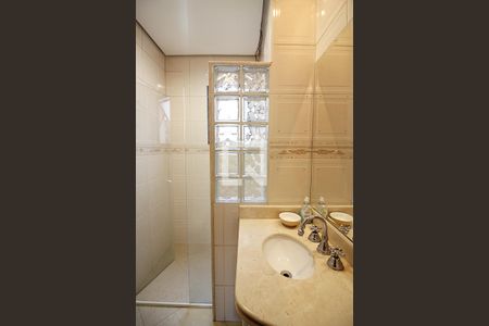 Casa para alugar com 250m², 4 quartos e 2 vagasBanheiro da Suíte