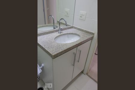 Apartamento à venda com 65m², 2 quartos e 1 vaga Apartamento à venda com 65m², 2 quartos e 1 vagadetalhe banheiro
