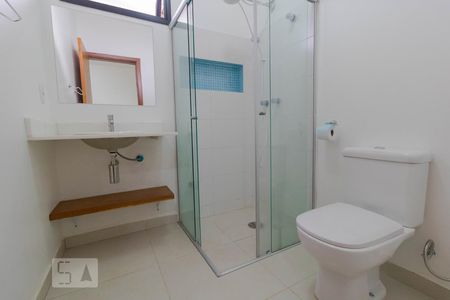 Banheiro de kitnet/studio para alugar com 1 quarto, 25m² em Cidade Universitária, Campinas