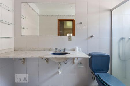 Casa para alugar com 165m², 2 quartos e 4 vagasBanheiro