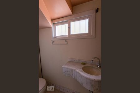 Lavabo de casa para alugar com 2 quartos, 165m² em Camaquã, Porto Alegre