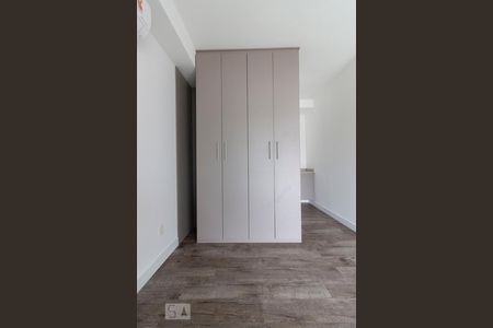 Studio à venda com 35m², 1 quarto e 1 vagaSala/Quarto