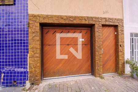 Casa para alugar com 100m², 2 quartos e 2 vagasFachada
