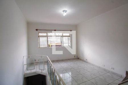 Casa para alugar com 100m², 2 quartos e 2 vagasSala