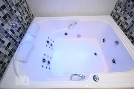 Apartamento para alugar com 84m², 1 quarto e 2 vagas Apartamento para alugar com 84m², 1 quarto e 2 vagasDetalhe do Banheiro Suíte