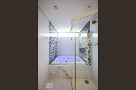 Apartamento para alugar com 84m², 1 quarto e 2 vagas Apartamento para alugar com 84m², 1 quarto e 2 vagasDetalhe do Banheiro Suíte