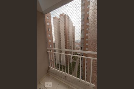 Sacada quarto 1 de apartamento para alugar com 3 quartos, 77m² em Jardim Flor da Montanha, Guarulhos