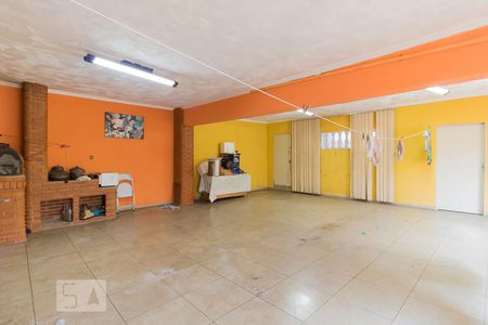 Casa à venda com 440m², 5 quartos e 8 vagasSalão