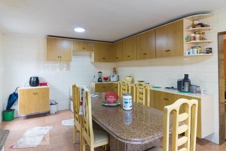 Casa à venda com 440m², 5 quartos e 8 vagasCozinha