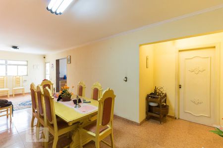 Sala de casa à venda com 5 quartos, 440m² em Vila Carmosina, São Paulo