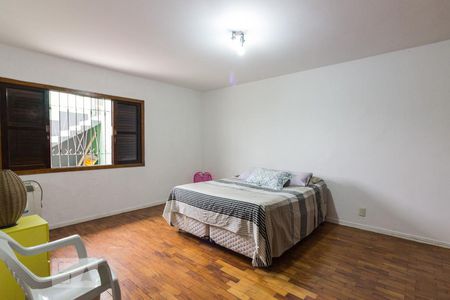 Casa para alugar com 197m², 4 quartos e 2 vagasSuite