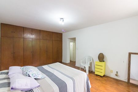 Casa para alugar com 197m², 4 quartos e 2 vagasSuite