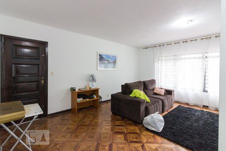 Sala de casa à venda com 4 quartos, 197m² em Vila Carbone, São Paulo