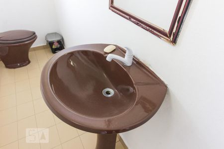 Lavabo de casa à venda com 4 quartos, 197m² em Vila Carbone, São Paulo