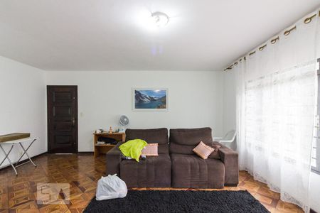 Sala de casa à venda com 4 quartos, 197m² em Vila Carbone, São Paulo