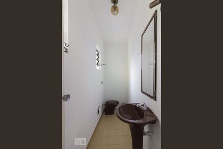 Lavabo de casa à venda com 4 quartos, 197m² em Vila Carbone, São Paulo