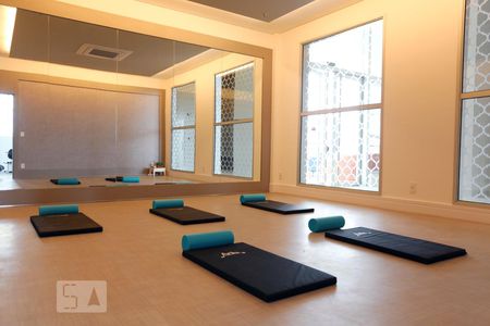 Studio para alugar com 34m², 1 quarto e 1 vaga Studio para alugar com 34m², 1 quarto e 1 vagaSala de Ginastica