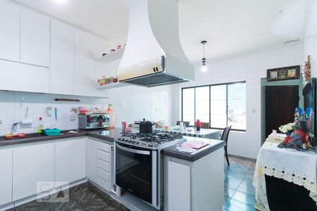 Cozinha de casa à venda com 3 quartos, 480m² em Vila Dalila, São Paulo