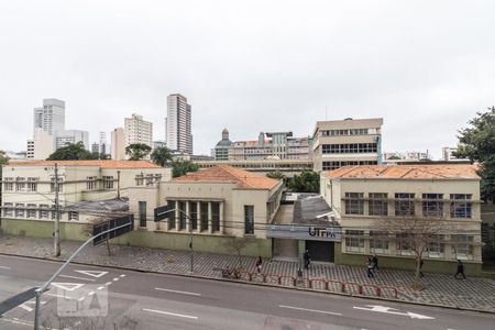Vista da varanda de apartamento para alugar com 2 quartos, 70m² em Rebouças, Curitiba