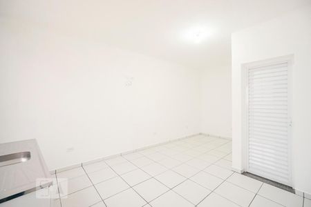 Casa para alugar com 22m², 1 quarto e sem vagaSala quarto e banheiro