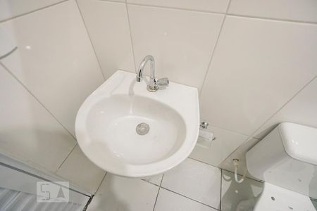 Detalhe banheiro de casa para alugar com 1 quarto, 22m² em Vila Formosa, São Paulo