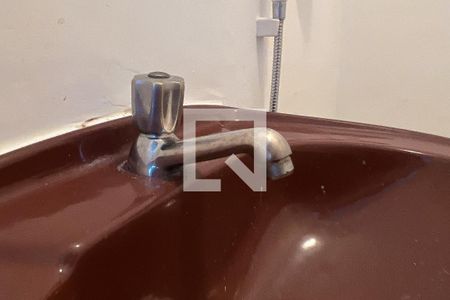 Lavabo de apartamento para alugar com 3 quartos, 74m² em Moema, São Paulo