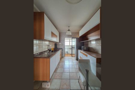 Apartamento para alugar com 160m², 3 quartos e 2 vagas Apartamento para alugar com 160m², 3 quartos e 2 vagasCozinha