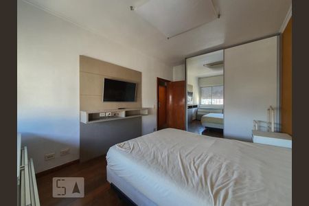 Apartamento para alugar com 160m², 3 quartos e 2 vagas Apartamento para alugar com 160m², 3 quartos e 2 vagasSuíte