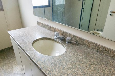 Apartamento à venda com 332m², 5 quartos e 3 vagas Apartamento à venda com 332m², 5 quartos e 3 vagasBanheiro 1 - Torneira