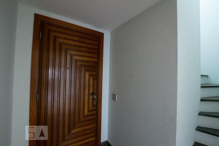 Apartamento à venda com 332m², 5 quartos e 3 vagas Apartamento à venda com 332m², 5 quartos e 3 vagasSaleta