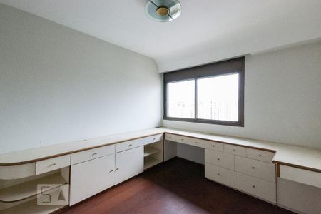 Apartamento à venda com 332m², 5 quartos e 3 vagas Apartamento à venda com 332m², 5 quartos e 3 vagasQuarto 3