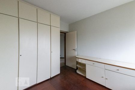 Apartamento à venda com 332m², 5 quartos e 3 vagas Apartamento à venda com 332m², 5 quartos e 3 vagasQuarto 3