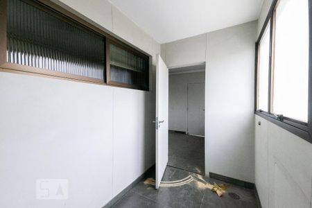 Apartamento à venda com 332m², 5 quartos e 3 vagas Apartamento à venda com 332m², 5 quartos e 3 vagasDepósito