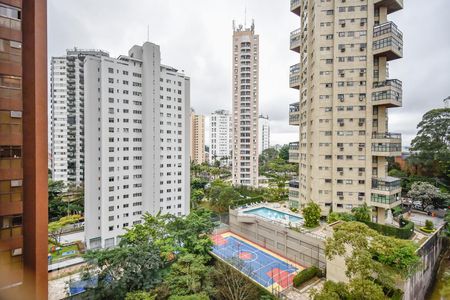 Apartamento à venda com 191m², 3 quartos e 3 vagasVista da Suíte 2