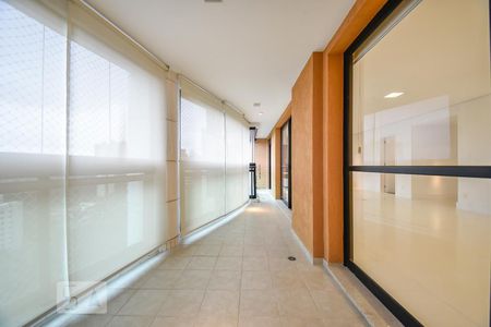 Apartamento à venda com 191m², 3 quartos e 3 vagasVaranda gourmet