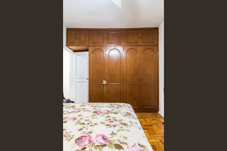 Apartamento à venda com 98m², 3 quartos e 1 vagaQuarto 2 - Armários