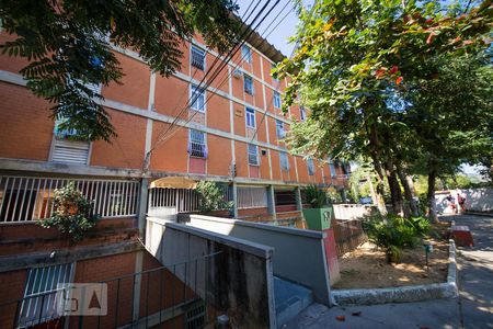Apartamento para alugar com 65m², 2 quartos e 1 vaga Apartamento para alugar com 65m², 2 quartos e 1 vagaPrédio