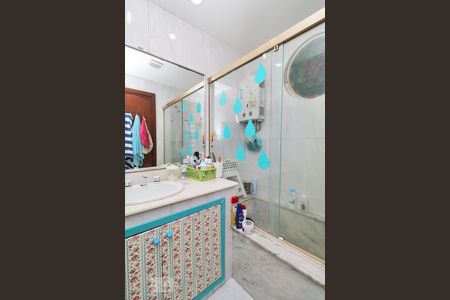 Apartamento à venda com 200m², 3 quartos e 1 vagaBanheiro Social.