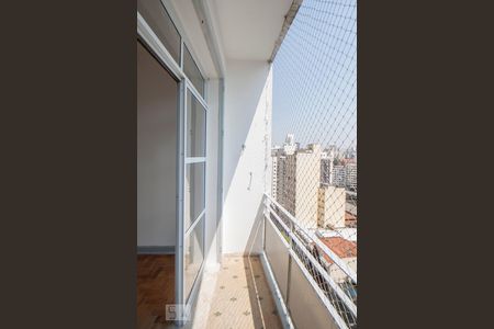 Varanda de kitnet/studio para alugar com 1 quarto, 46m² em Santa Efigênia, São Paulo