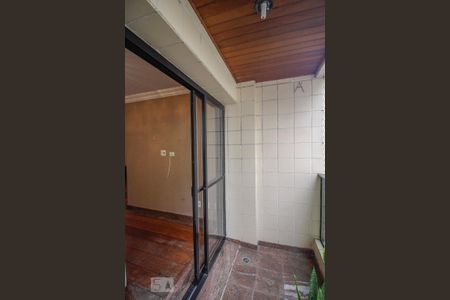 Apartamento para alugar com 140m², 3 quartos e 3 vagas Apartamento para alugar com 140m², 3 quartos e 3 vagasVaranda