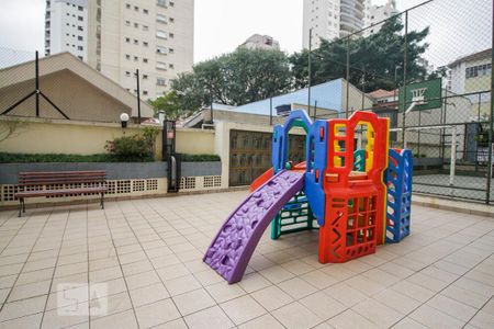 Apartamento para alugar com 140m², 3 quartos e 3 vagas Apartamento para alugar com 140m², 3 quartos e 3 vagasPlayground