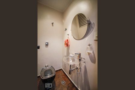 Apartamento para alugar com 140m², 3 quartos e 3 vagas Apartamento para alugar com 140m², 3 quartos e 3 vagasLavabo