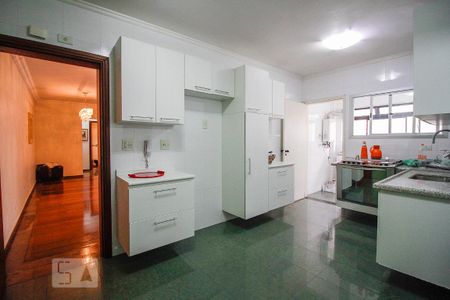 Apartamento para alugar com 140m², 3 quartos e 3 vagas Apartamento para alugar com 140m², 3 quartos e 3 vagasCozinha