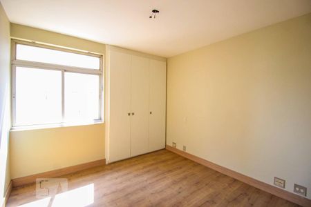 Apartamento para alugar com 235m², 4 quartos e 2 vagas Apartamento para alugar com 235m², 4 quartos e 2 vagasQuarto 2