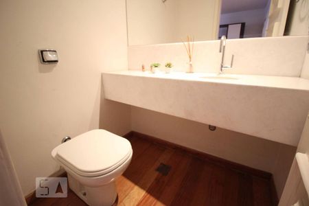 Apartamento para alugar com 235m², 4 quartos e 2 vagas Apartamento para alugar com 235m², 4 quartos e 2 vagasLavabo