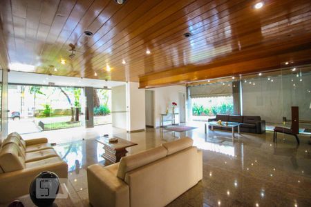 Apartamento para alugar com 235m², 4 quartos e 2 vagas Apartamento para alugar com 235m², 4 quartos e 2 vagasÁrea comum - Salão de festas